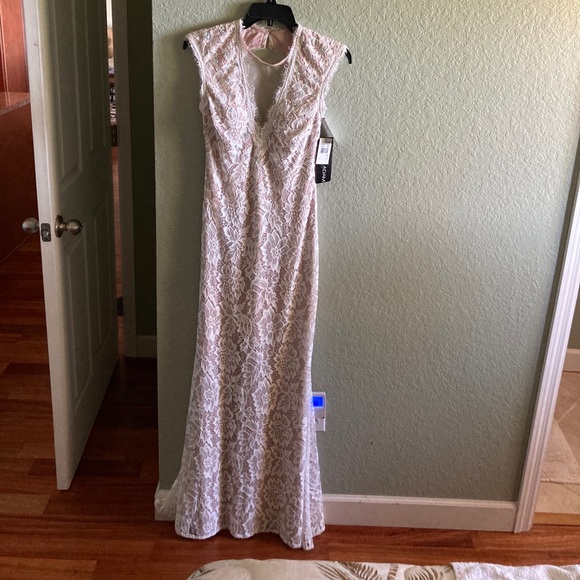 Betsy & Adam Dresses & Skirts - White lace dress